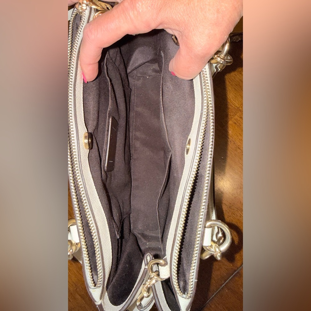 Coach Brooke Carryall - Like New - Picture 10 of 15